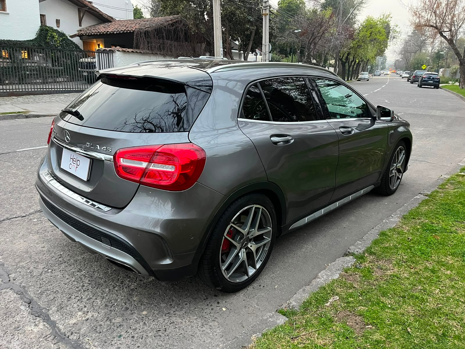 Mercedes-Benz Gla45 — foto 4 de 27