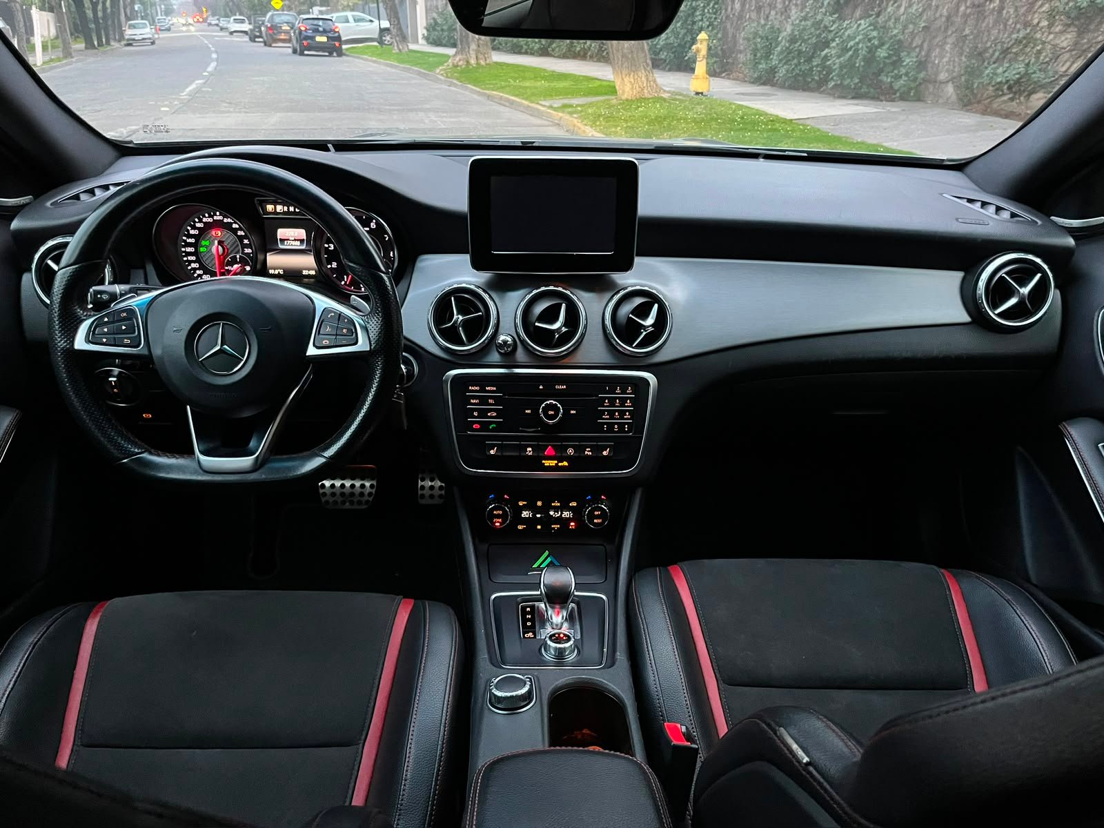 Mercedes-Benz Gla45 — foto 11 de 27