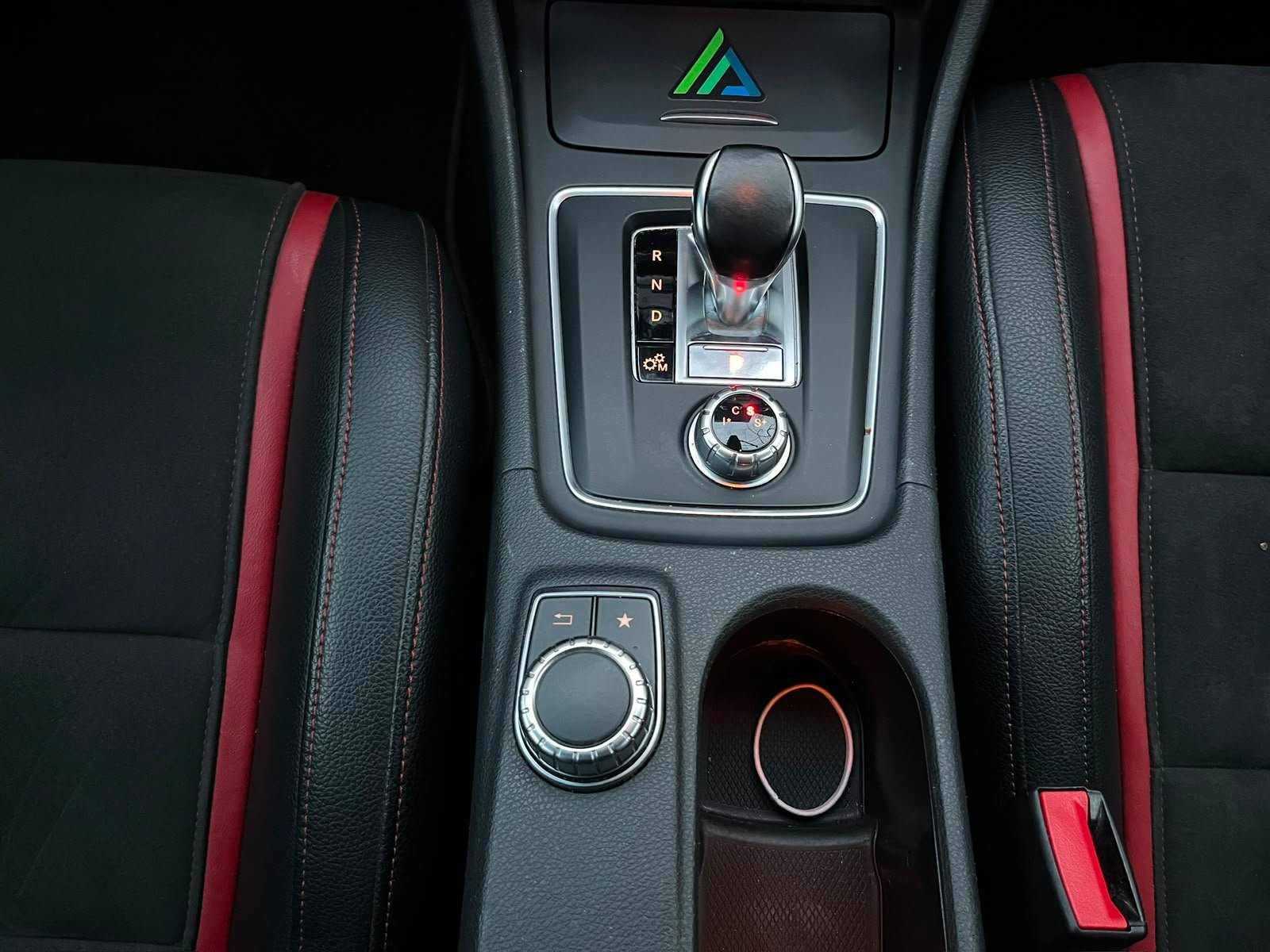 Mercedes-Benz Gla45 — foto 15 de 27