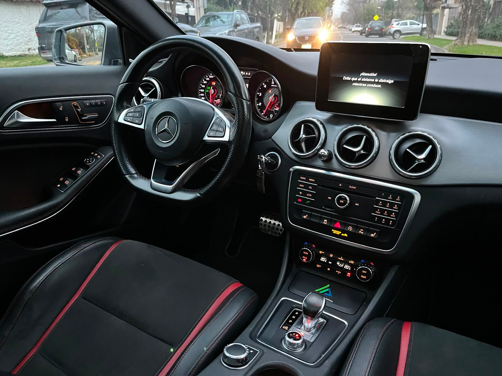Mercedes-Benz Gla45 — foto 24 de 27