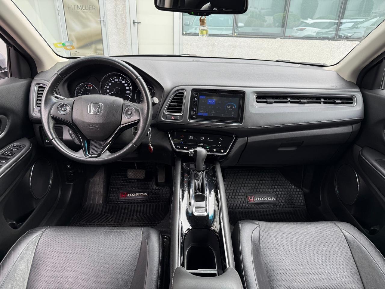 Honda HR-V — foto 11 de 25