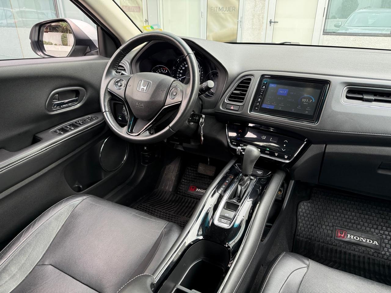 Honda HR-V — foto 23 de 25