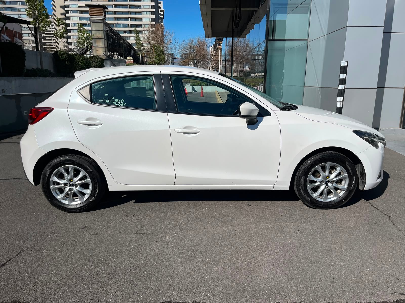 Mazda 2 — foto 5 de 28