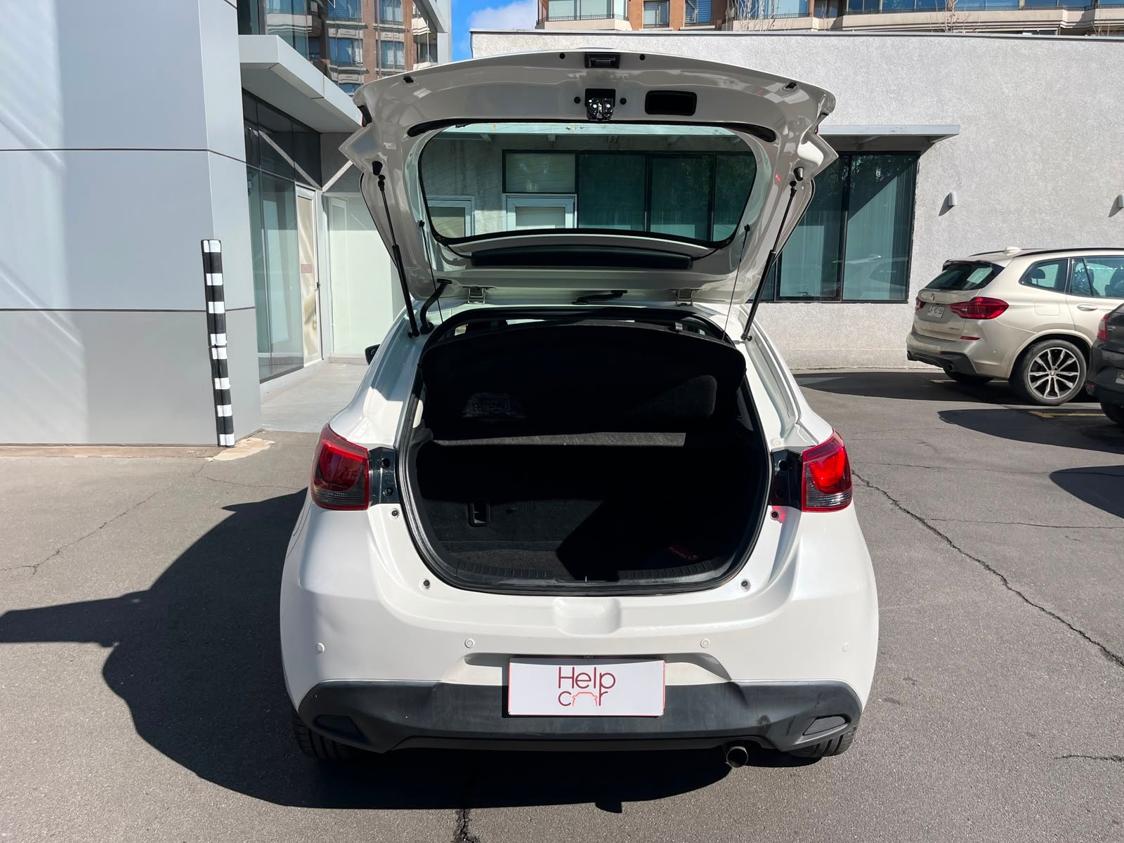 Mazda 2 — foto 10 de 28