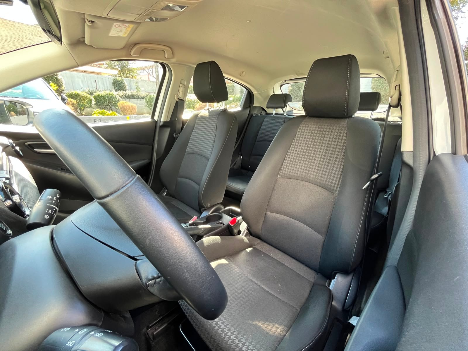 Mazda 2 — foto 18 de 28