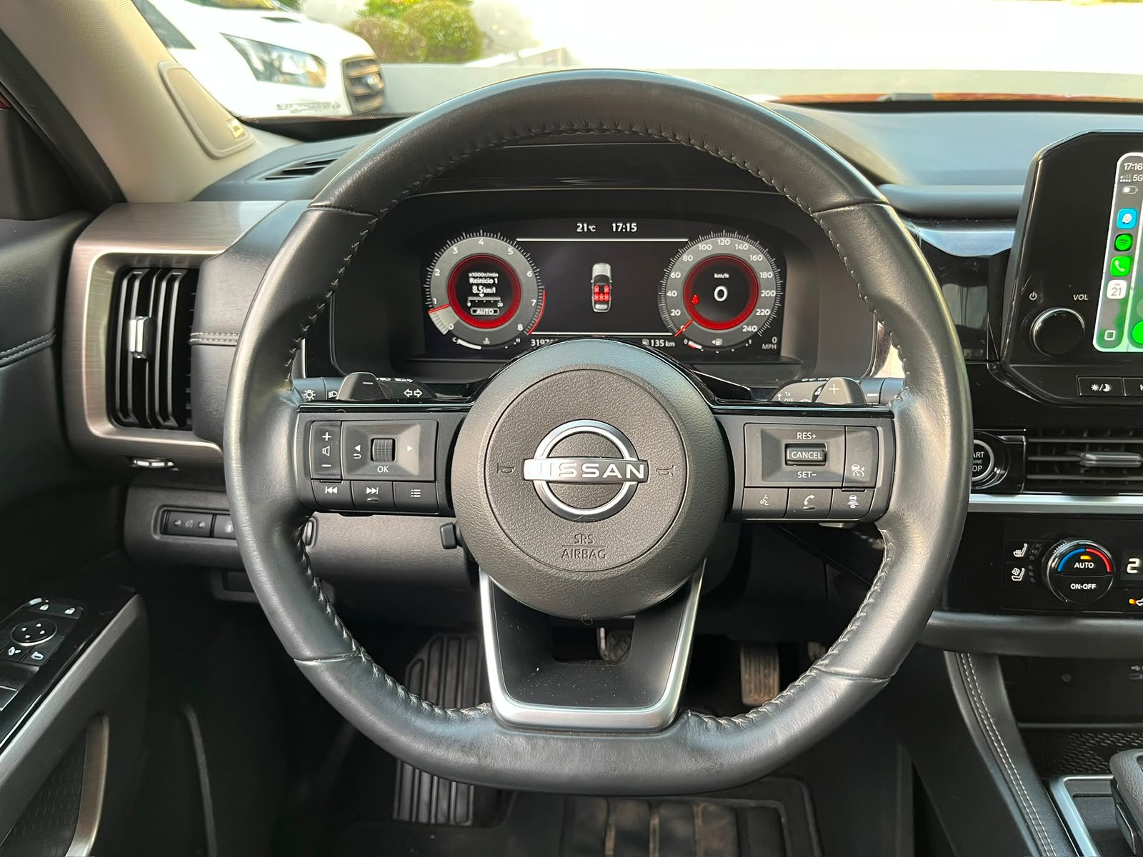 Nissan Pathfinder — foto 14 de 30