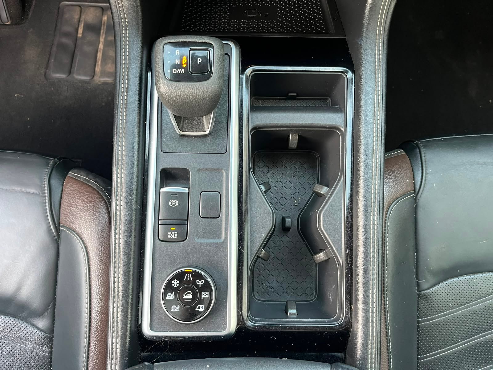 Nissan Pathfinder — foto 16 de 30
