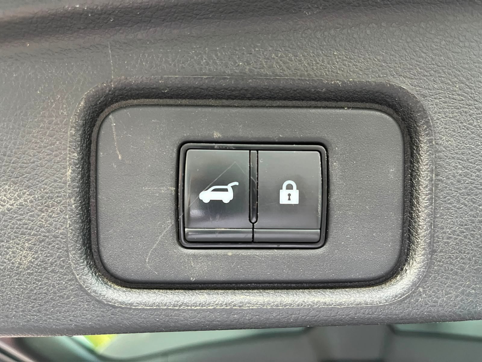 Nissan Pathfinder — foto 20 de 30