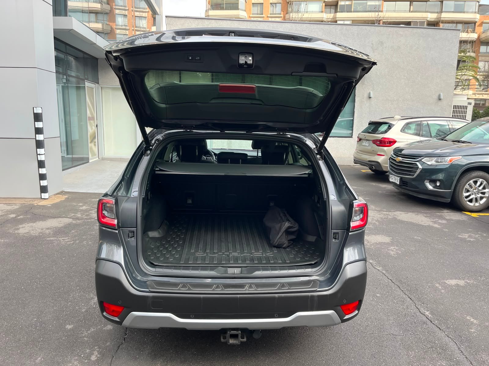 Subaru Outback — foto 10 de 30
