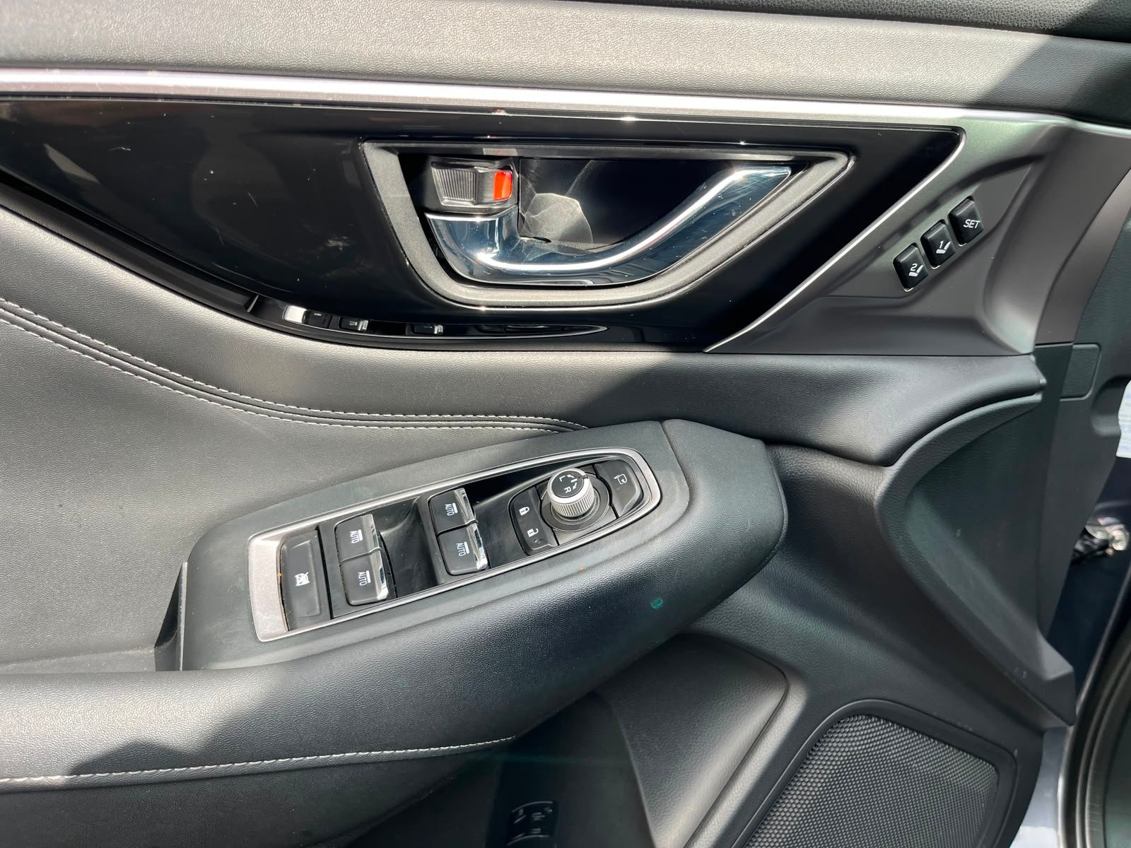 Subaru Outback — foto 16 de 30