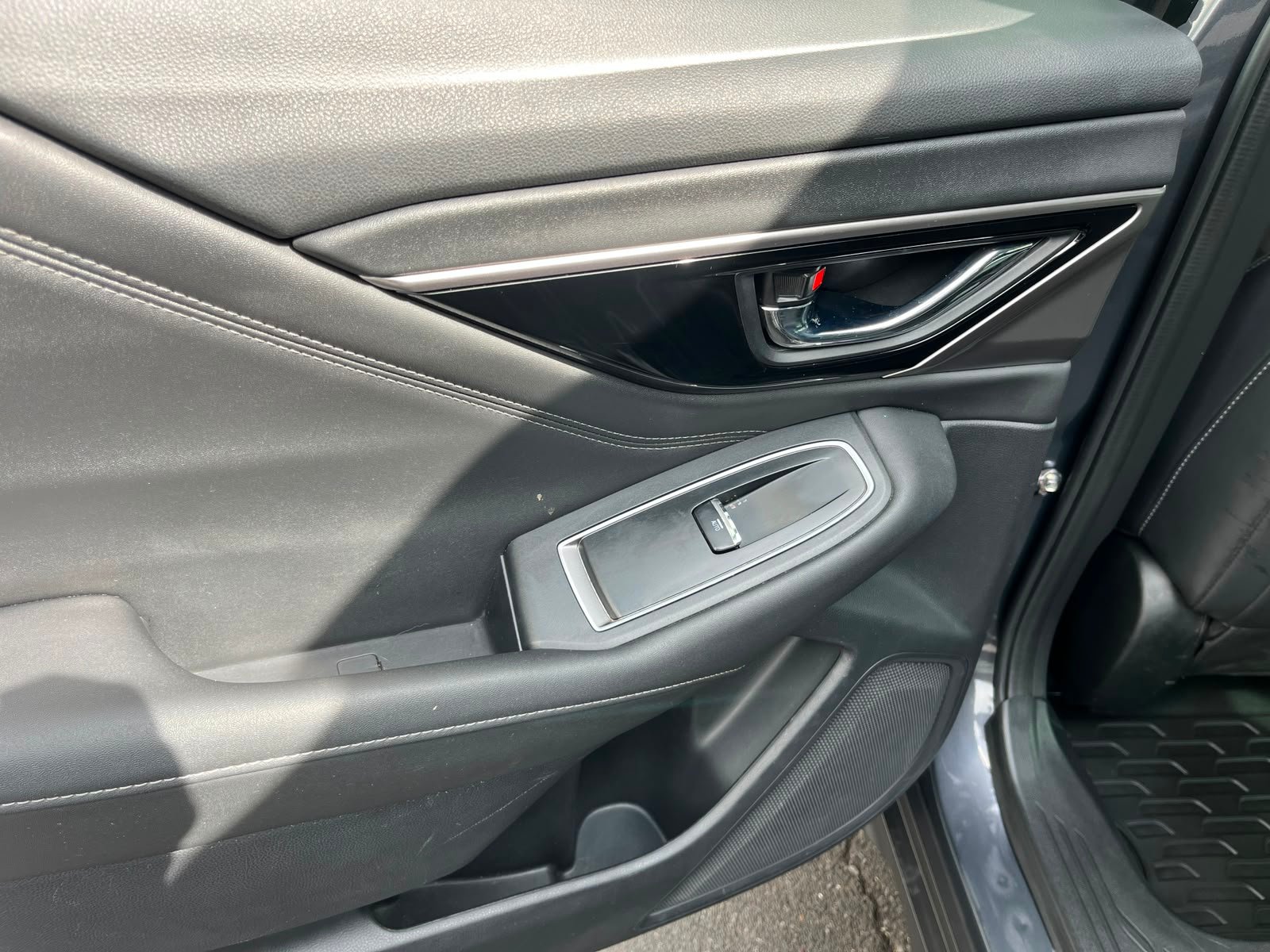 Subaru Outback — foto 20 de 30