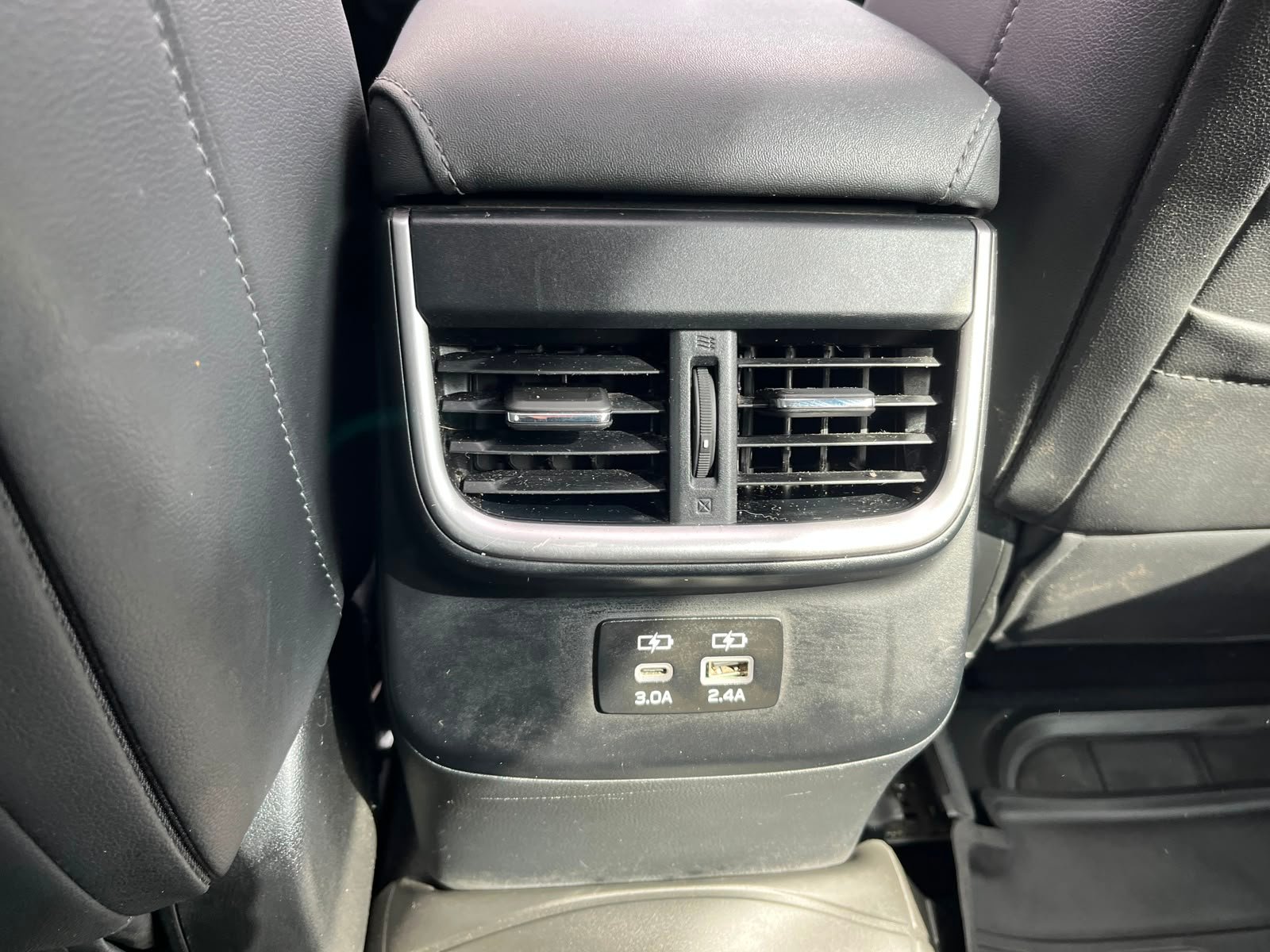 Subaru Outback — foto 21 de 30