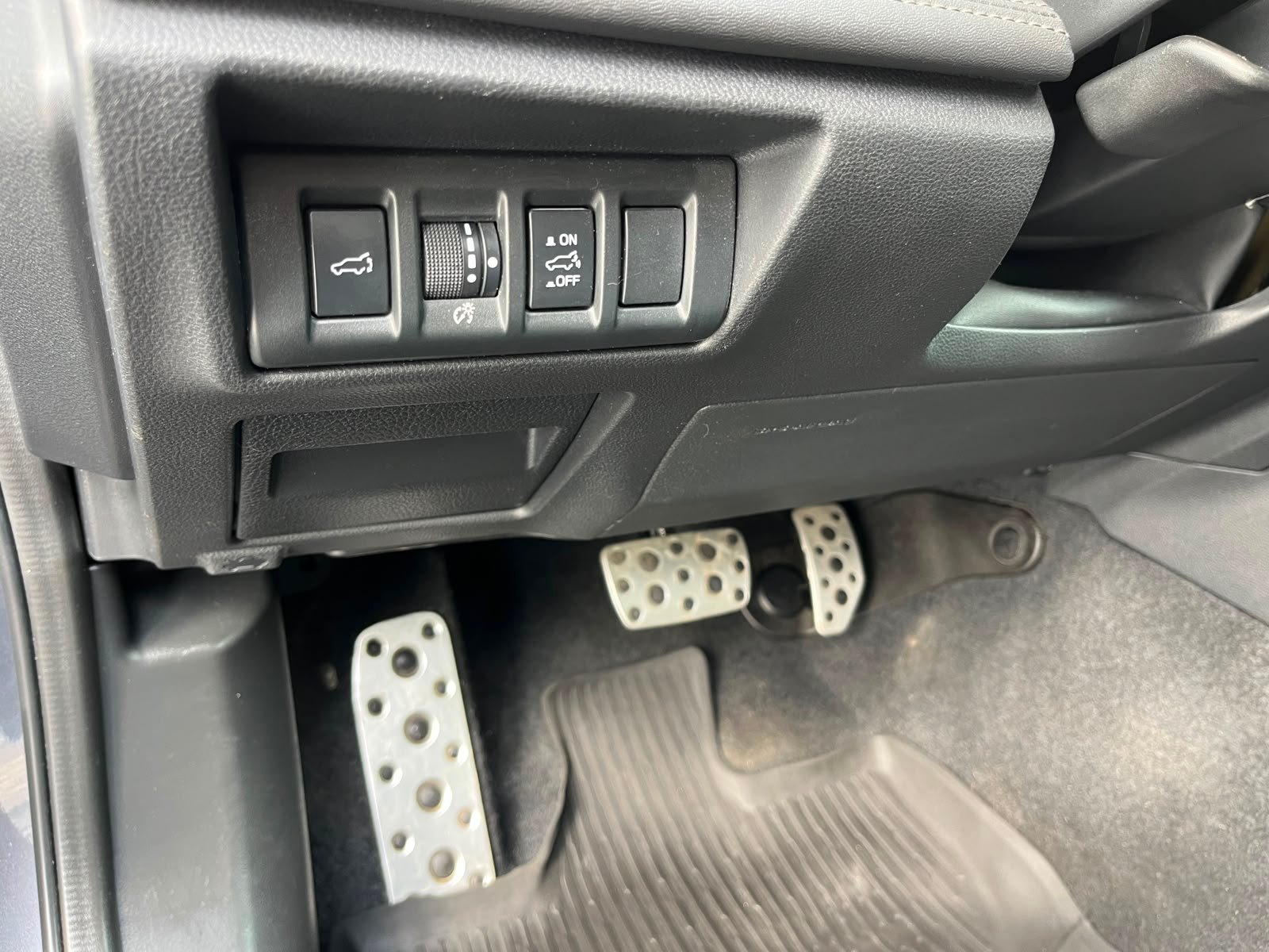 Subaru Outback — foto 24 de 30