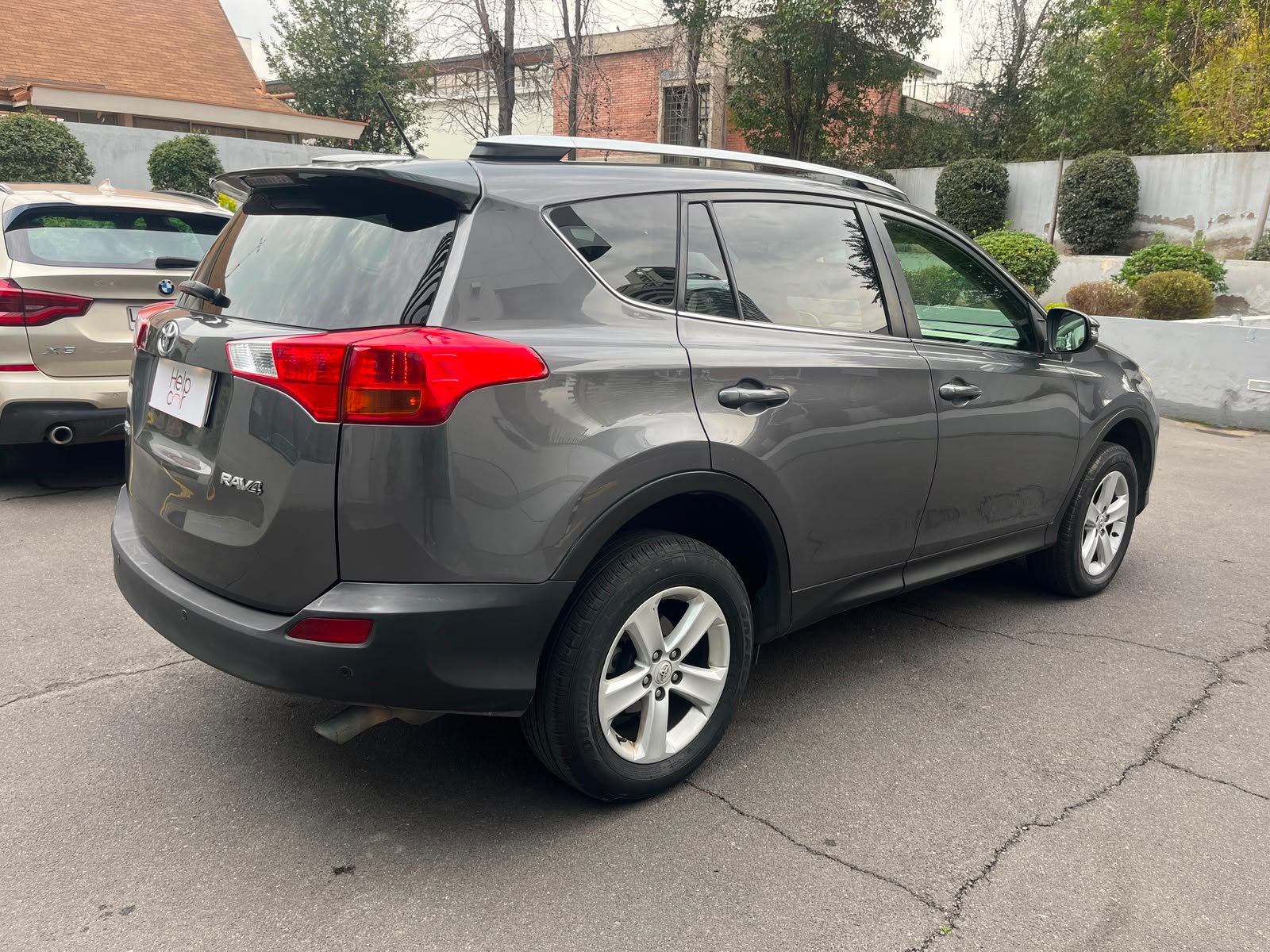 Toyota RAV4 — foto 4 de 30
