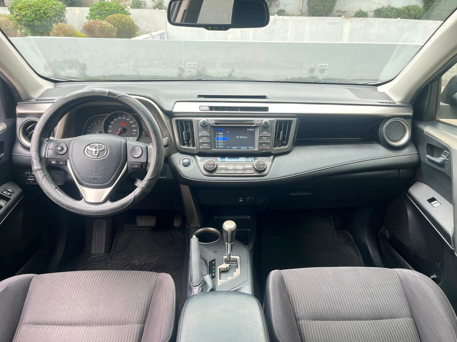 Toyota RAV4 — foto 11 de 30