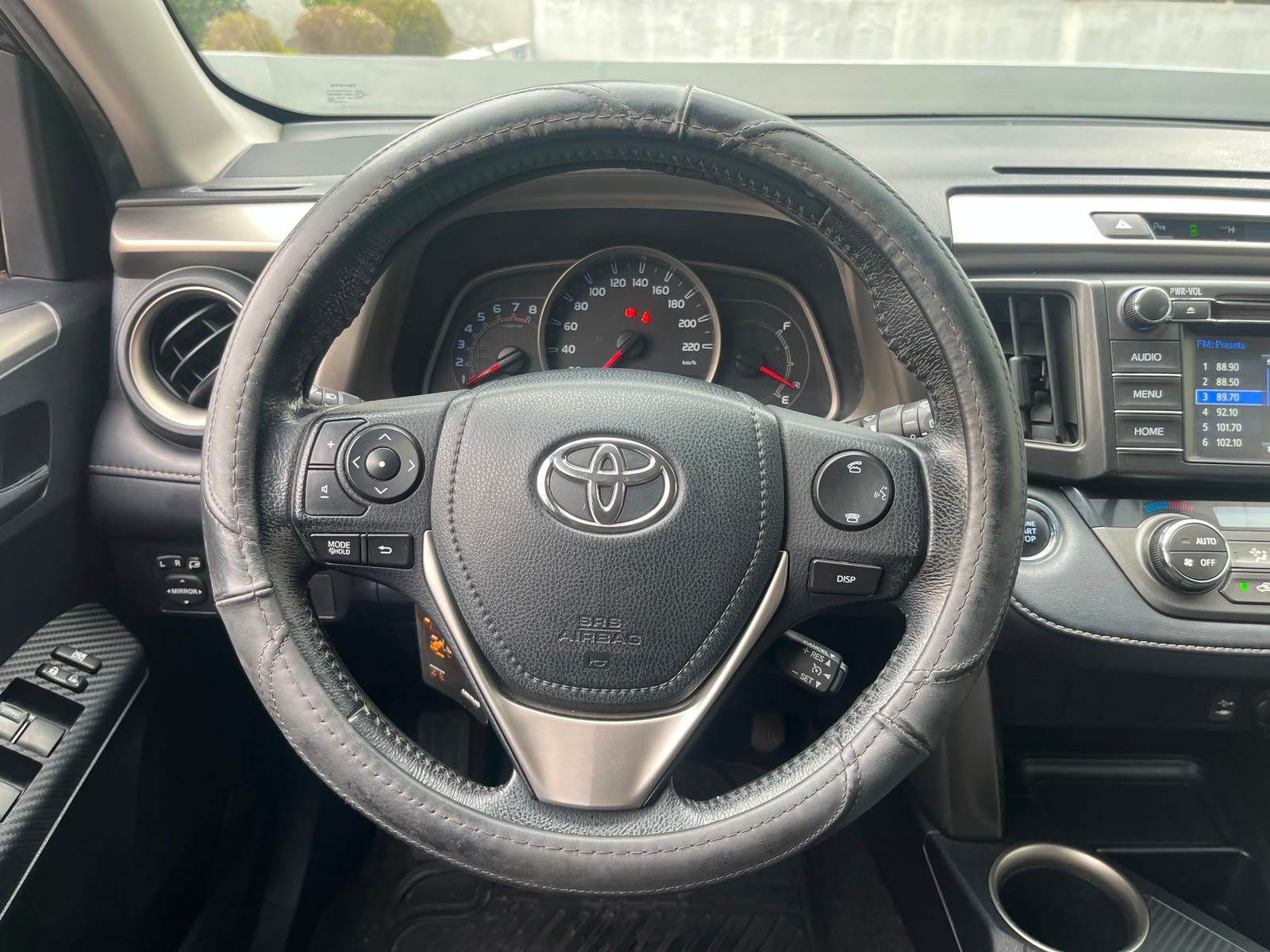 Toyota RAV4 — foto 13 de 30
