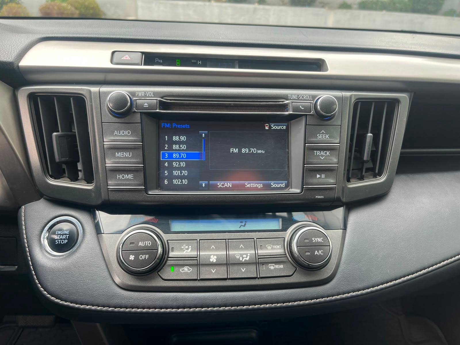 Toyota RAV4 — foto 14 de 30