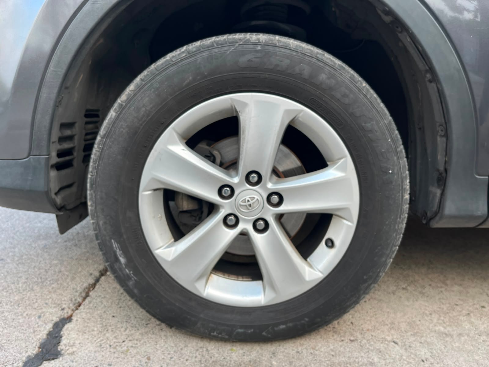 Toyota RAV4 — foto 19 de 30