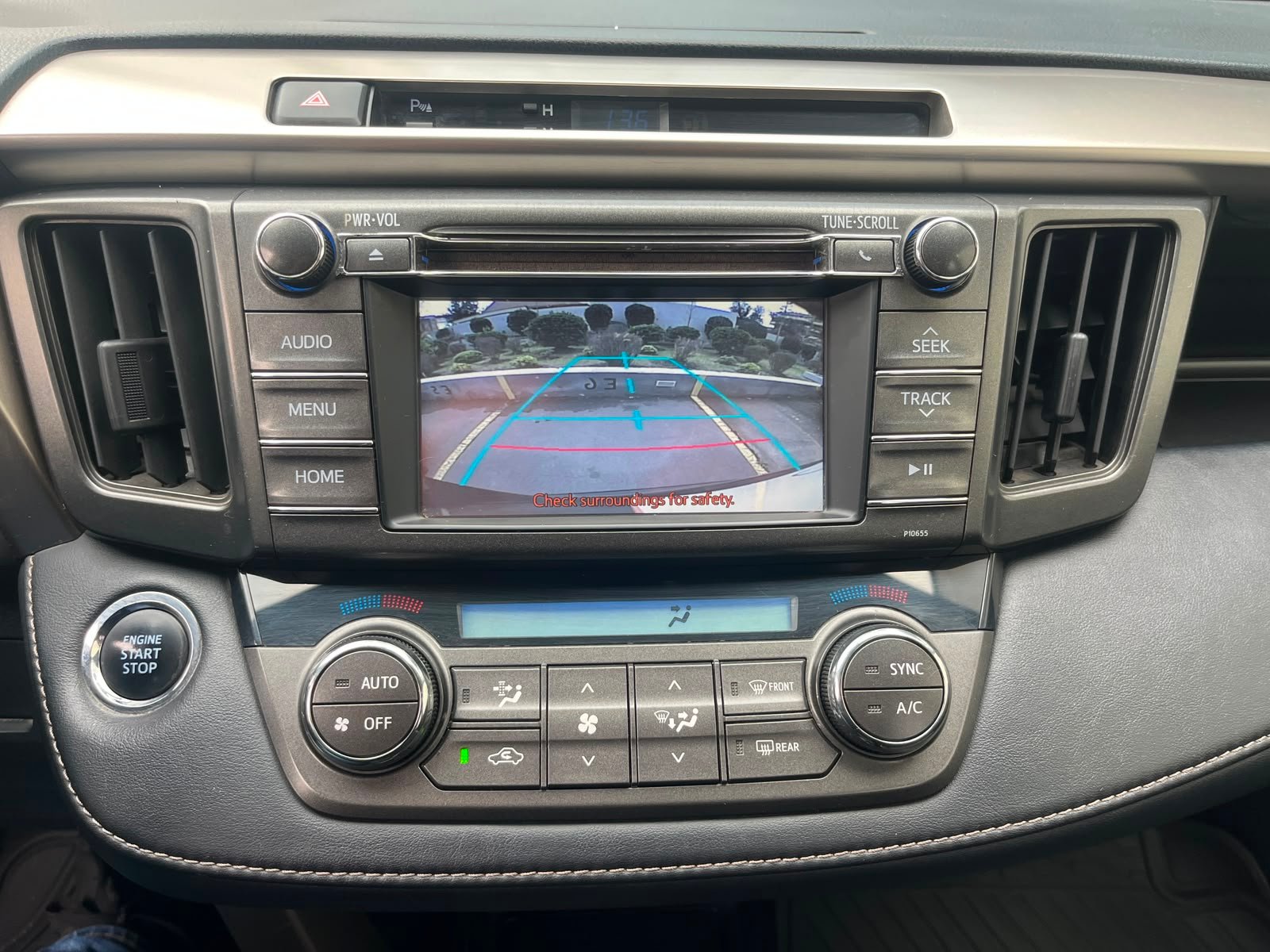 Toyota RAV4 — foto 25 de 30