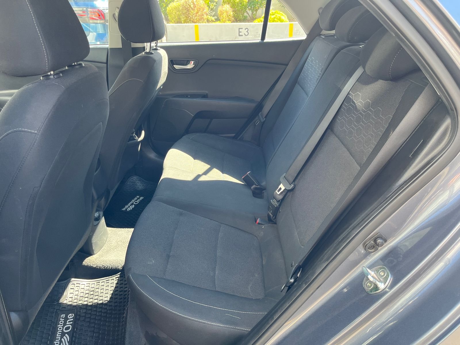 KIA Rio5 — foto 9 de 27