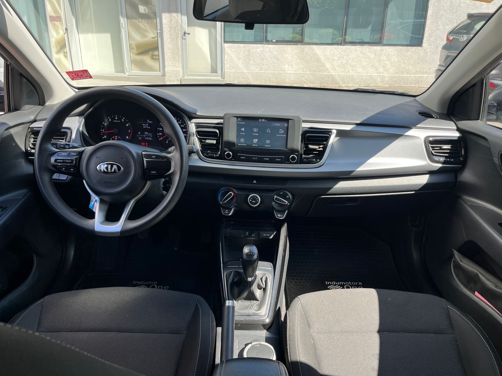 KIA Rio5 — foto 11 de 27