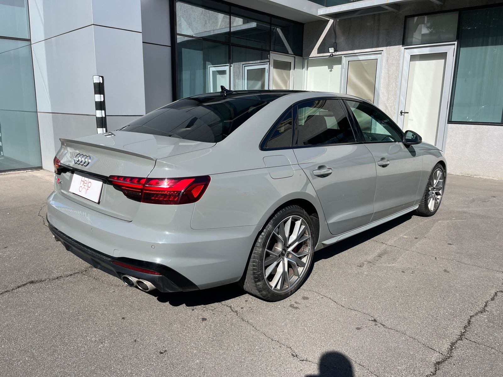 Audi S4 — foto 4 de 35