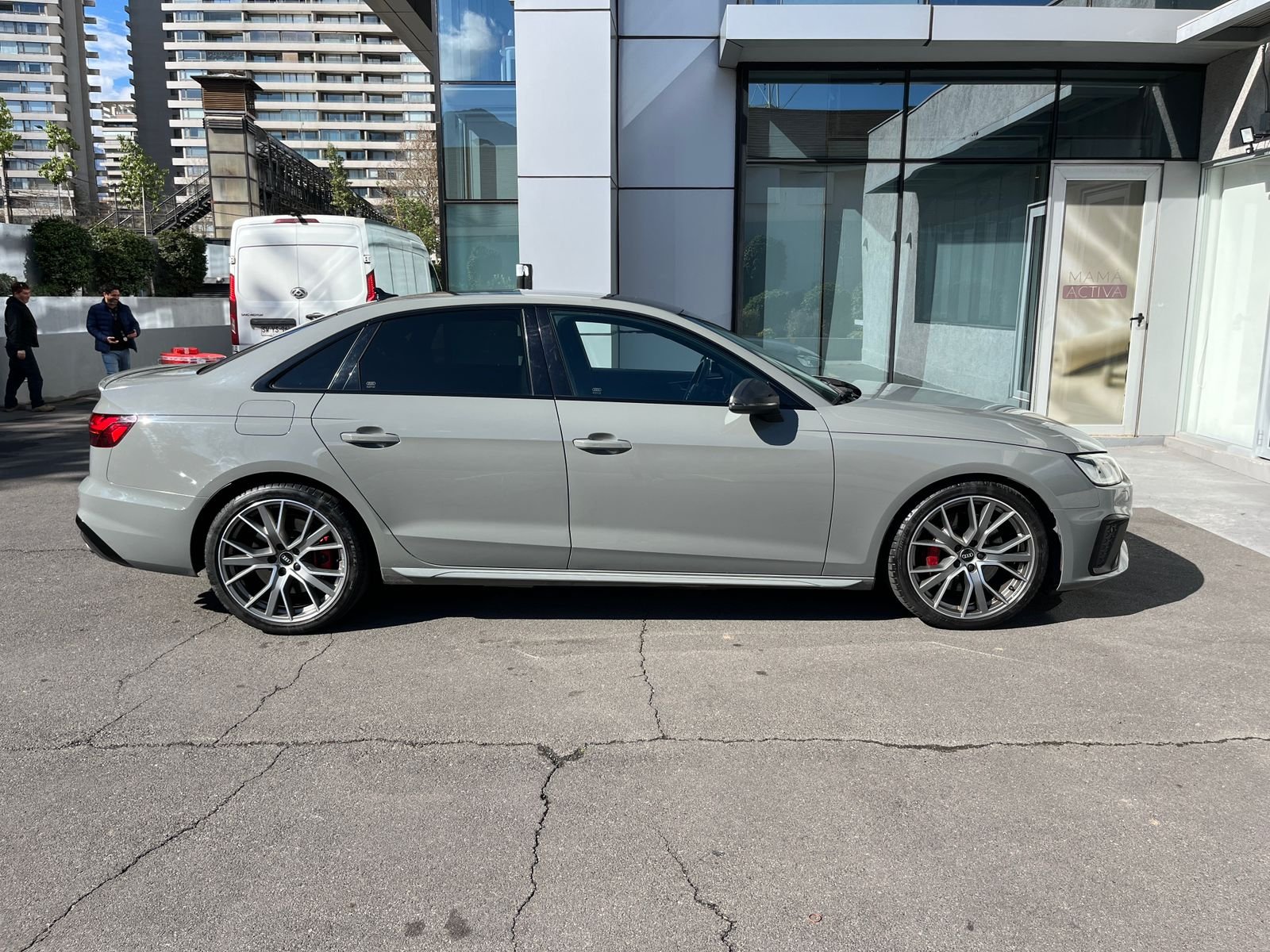 Audi S4 — foto 5 de 35