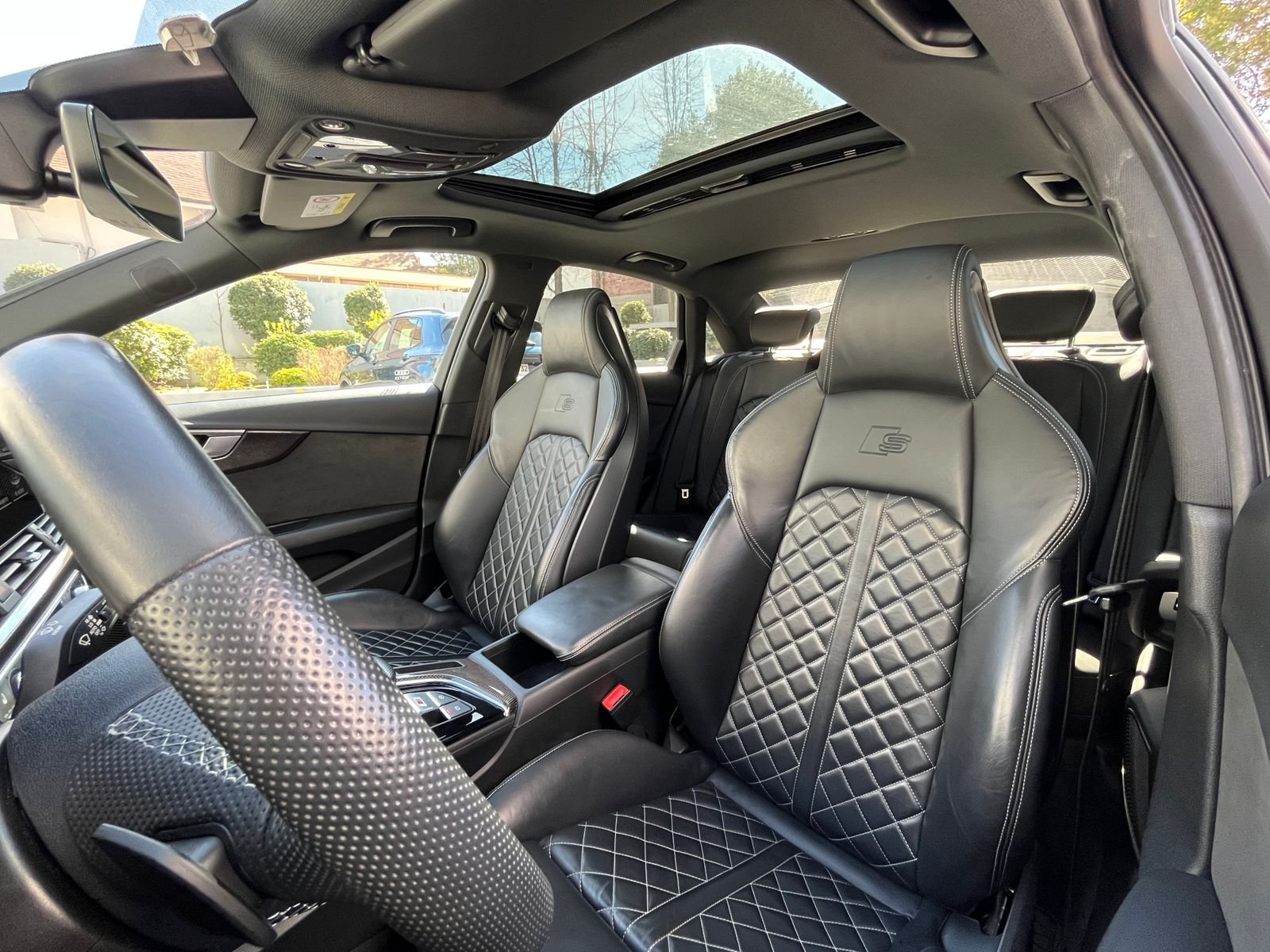 Audi S4 — foto 18 de 35