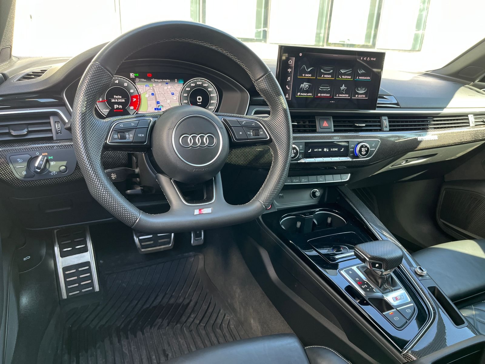 Audi S4 — foto 29 de 35