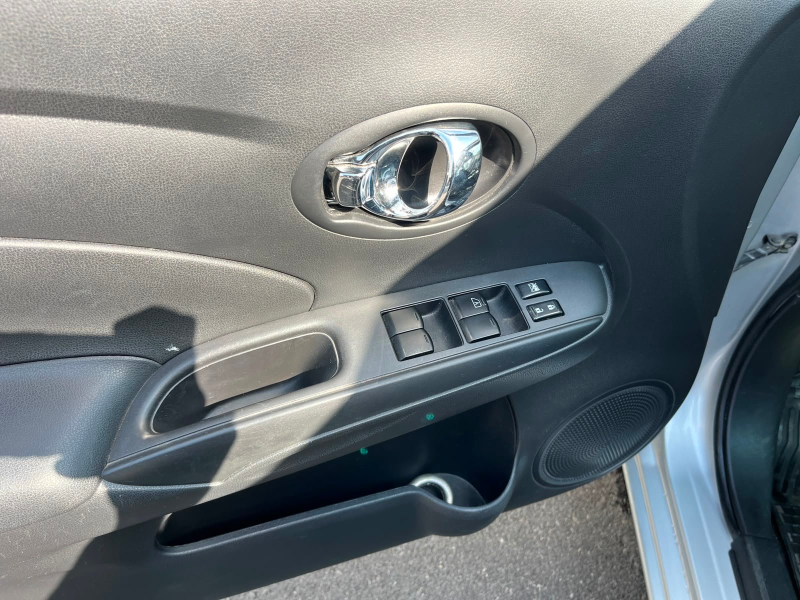 Nissan Versa — foto 16 de 26