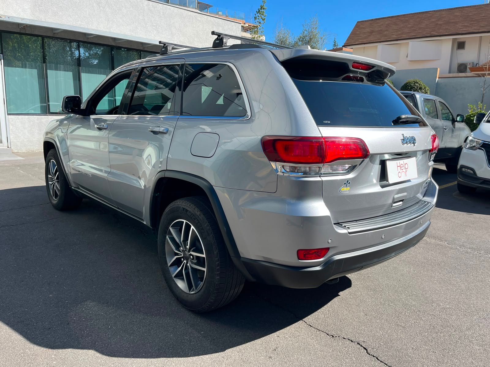 Jeep Grand Cherokee — foto 2 de 30