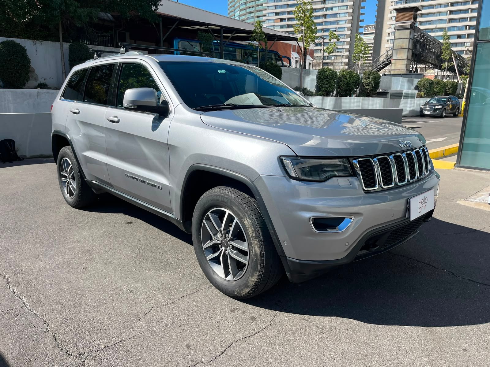 Jeep Grand Cherokee — foto 6 de 30