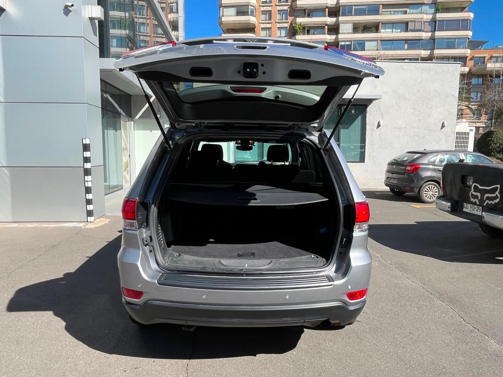Jeep Grand Cherokee — foto 10 de 30