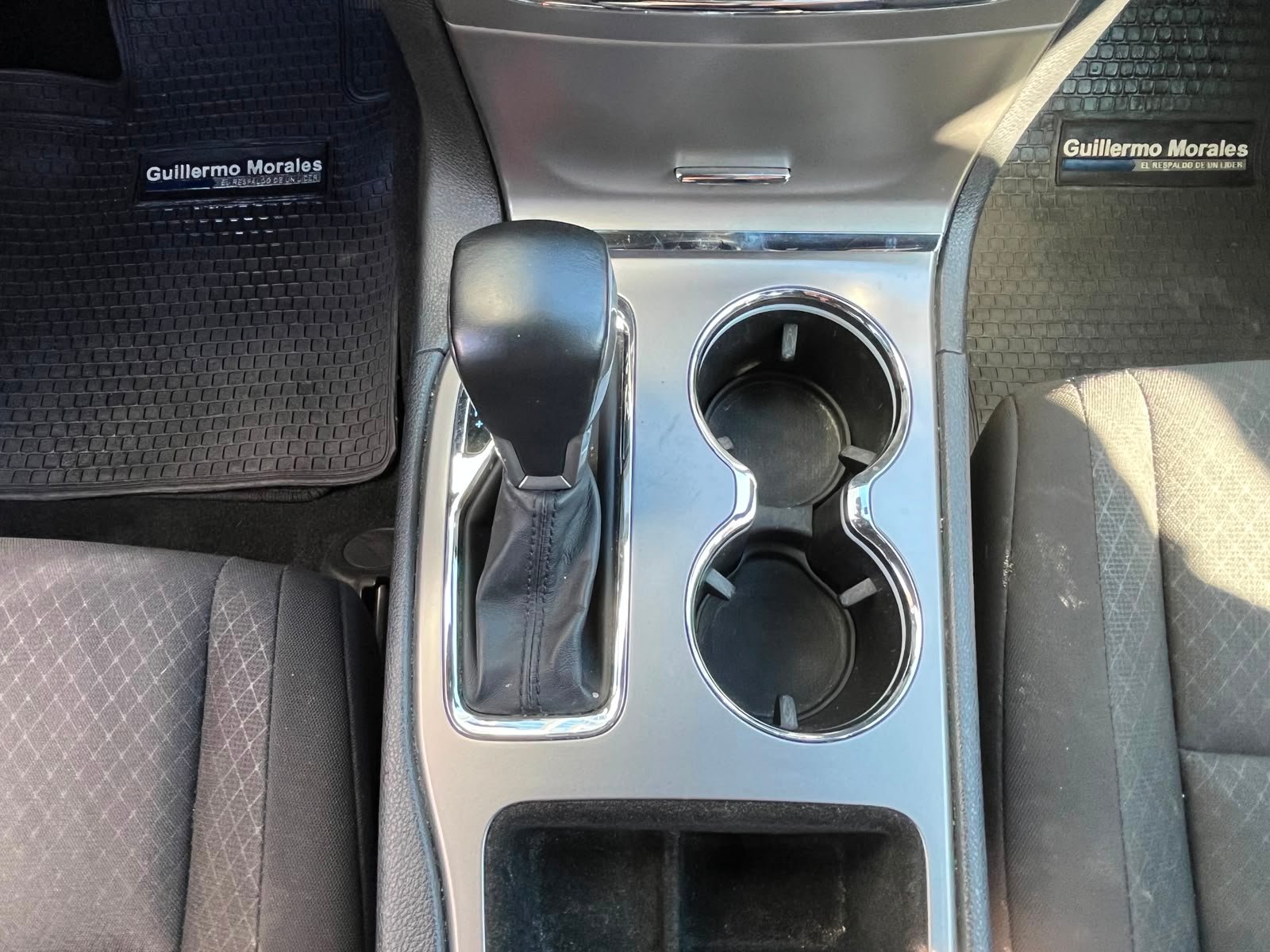 Jeep Grand Cherokee — foto 15 de 30