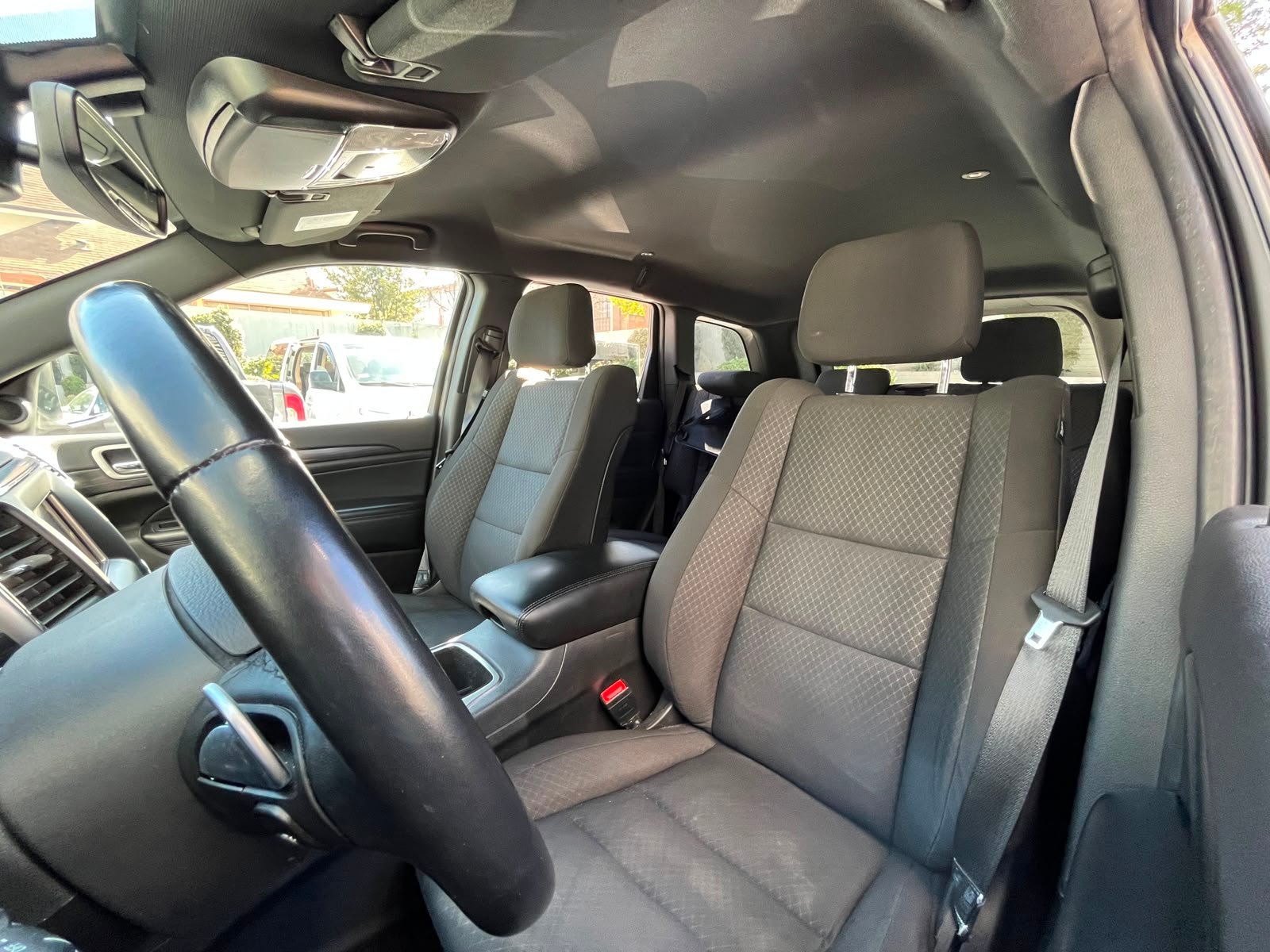 Jeep Grand Cherokee — foto 18 de 30