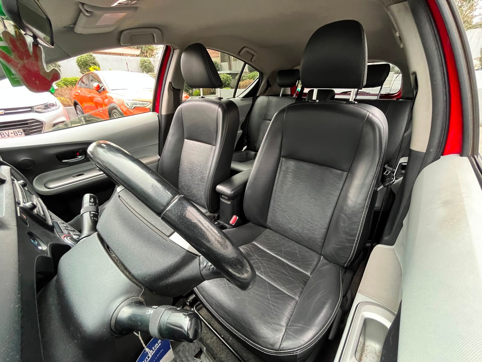 Toyota Prius — foto 18 de 24