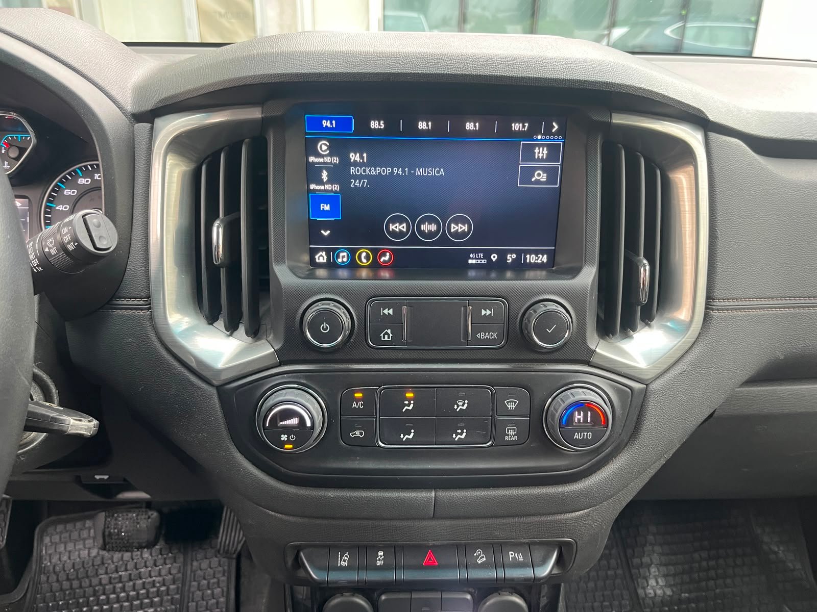 Chevrolet Trailbazer — foto 15 de 33