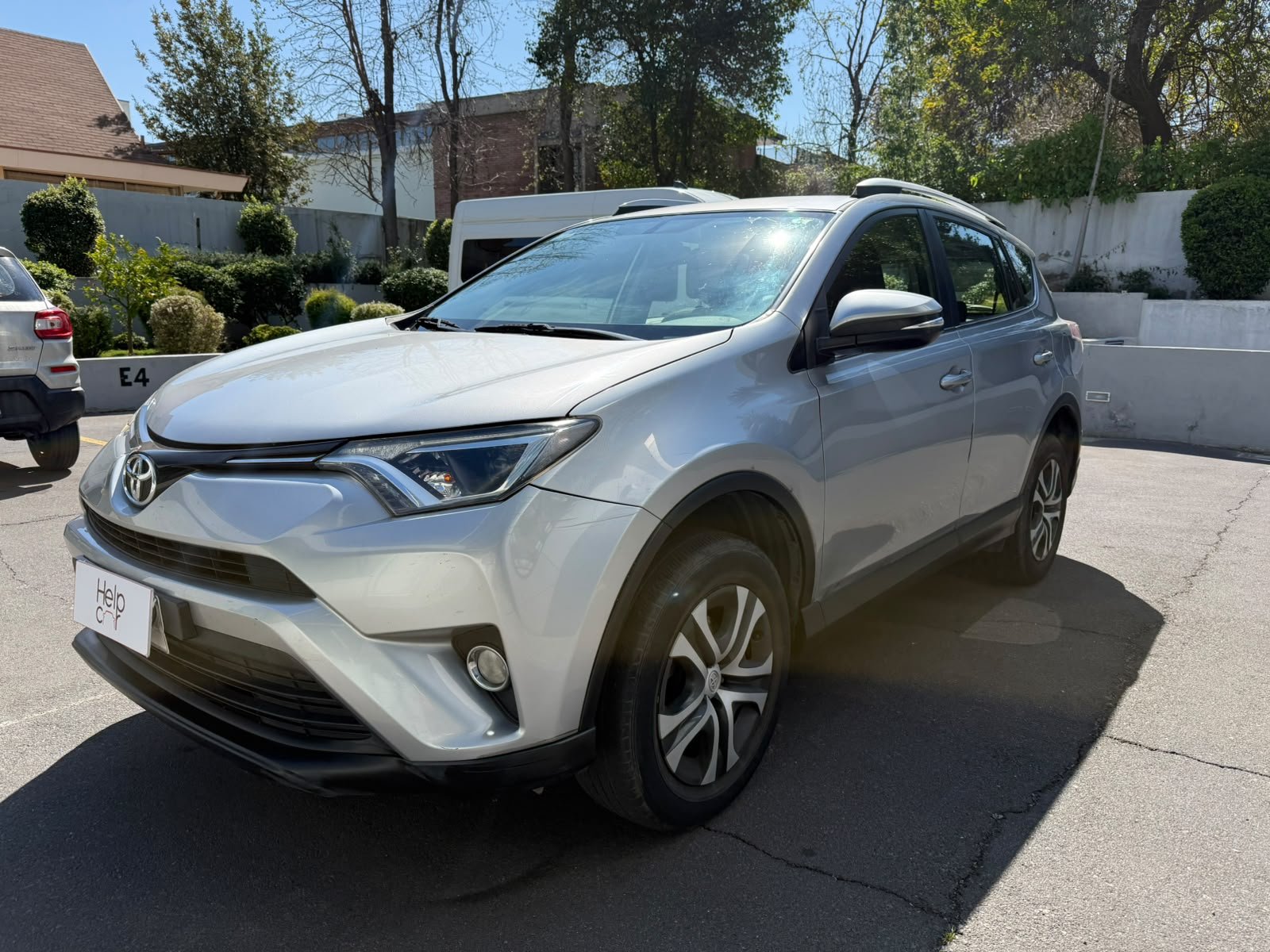 Toyota RAV4 — foto 25 de 25