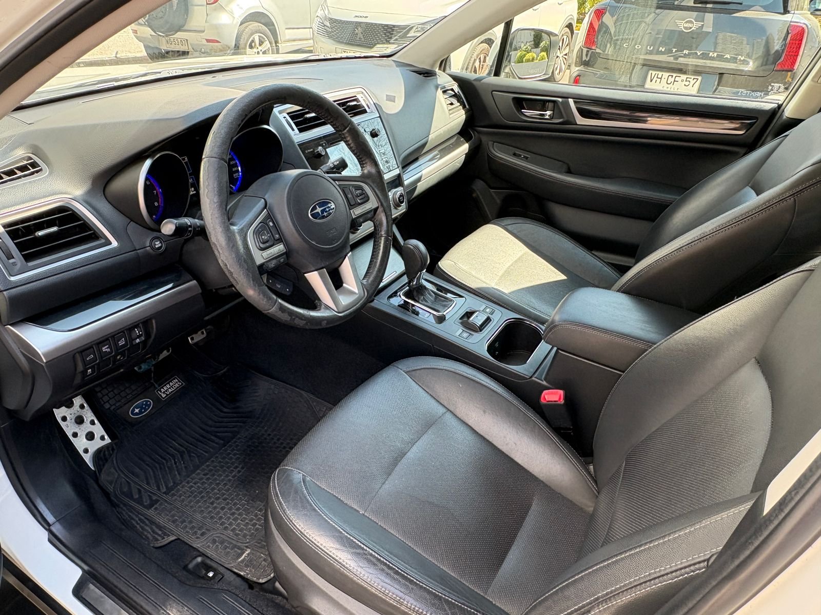 Subaru Outback — foto 9 de 27