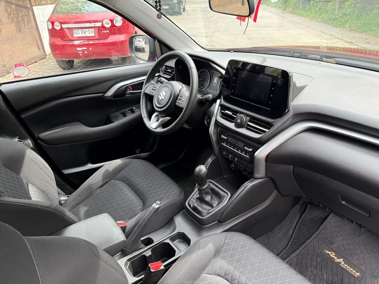 Suzuki Grand Vitara — foto 9 de 26