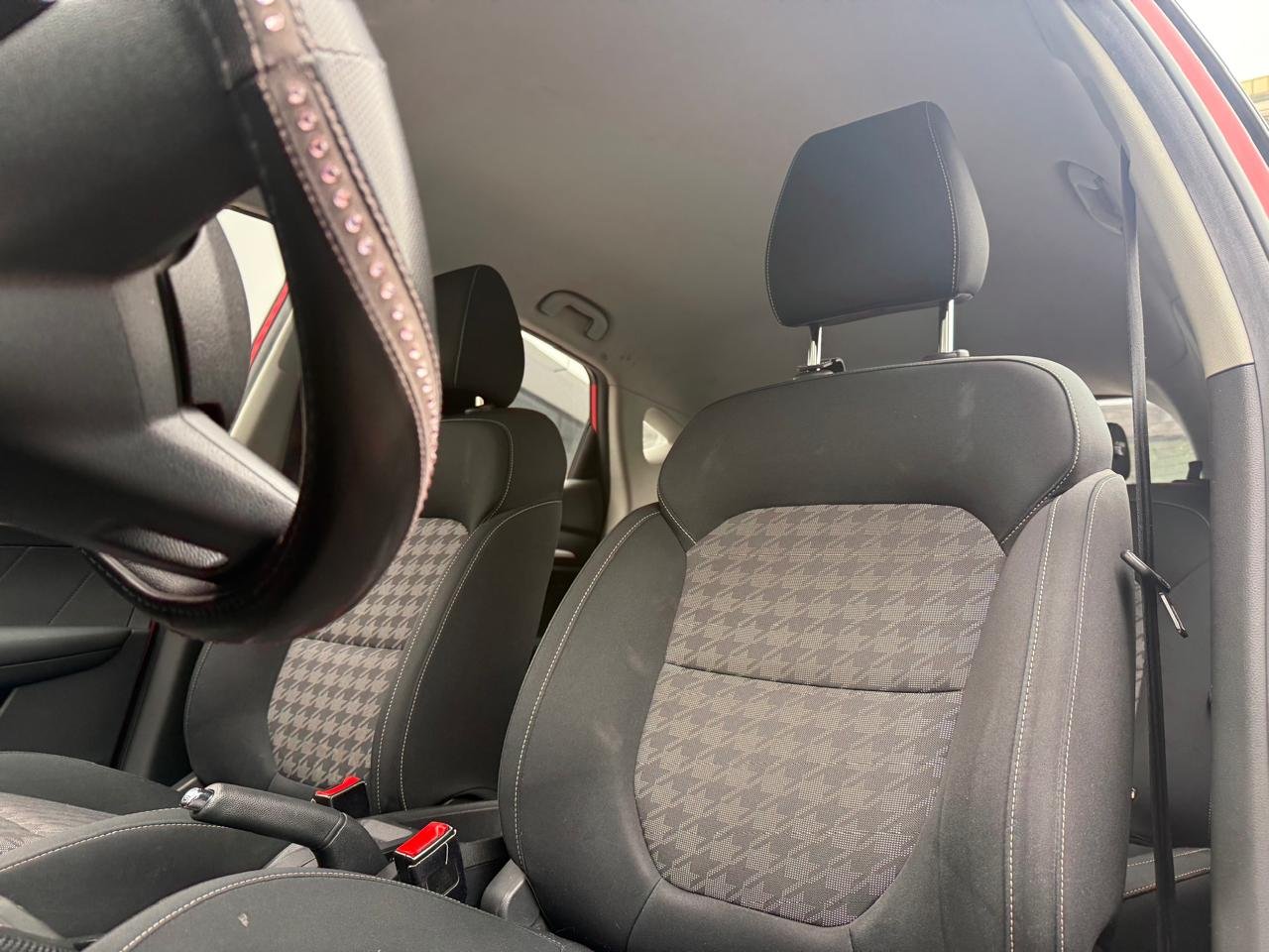 MG Zs — foto 10 de 23