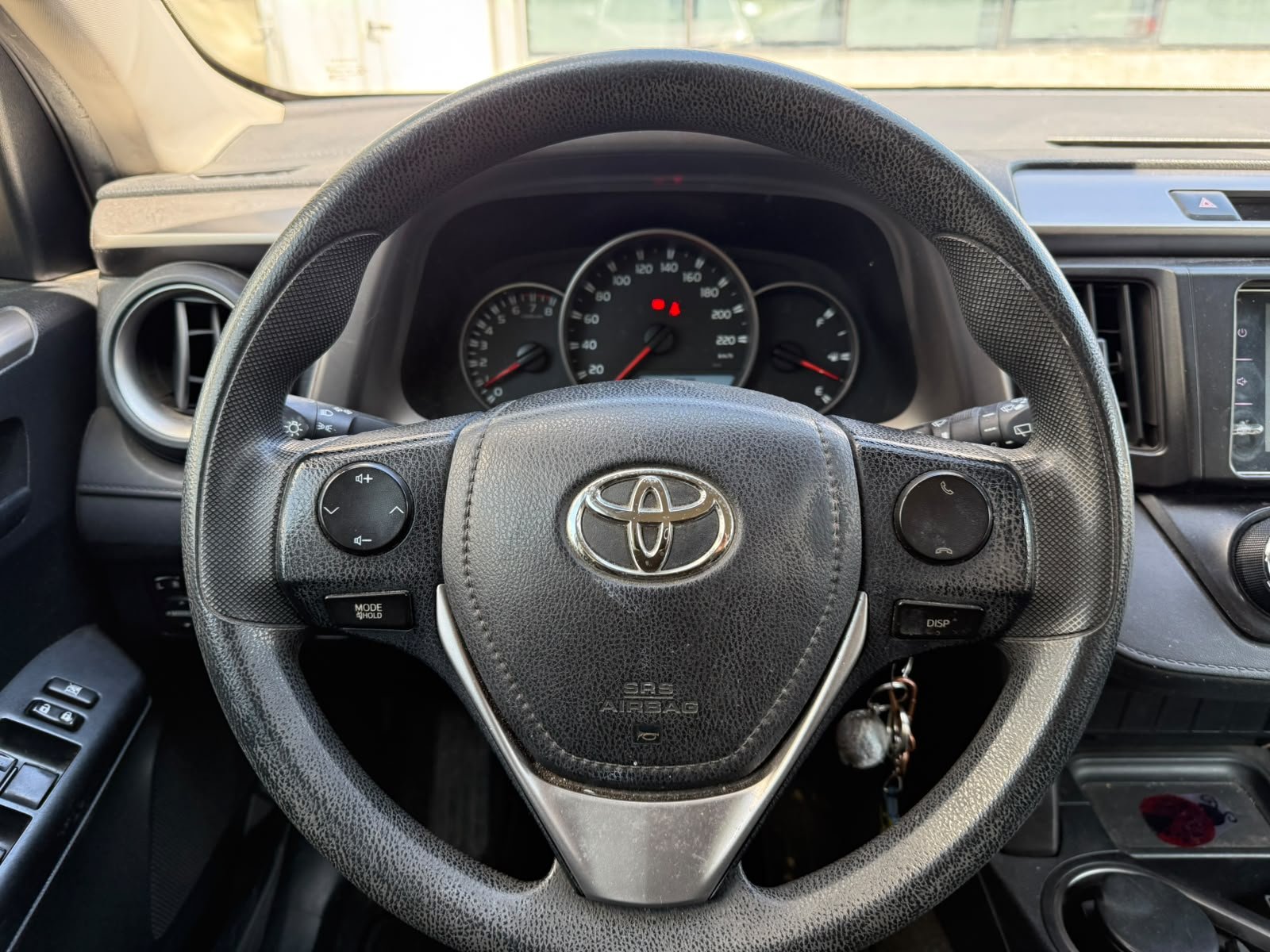Toyota RAV4 — foto 11 de 25