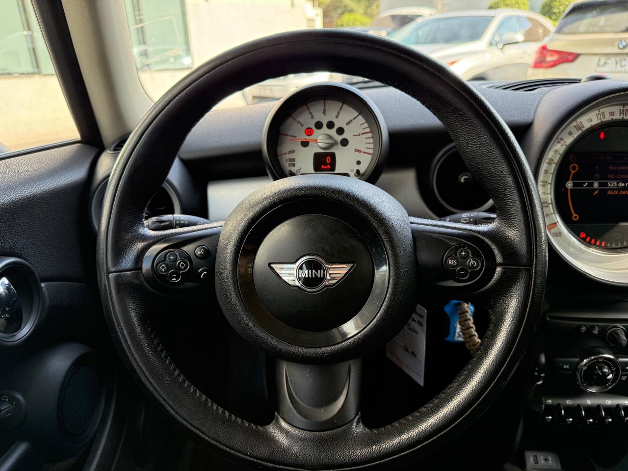 MINI Cooper — foto 12 de 27