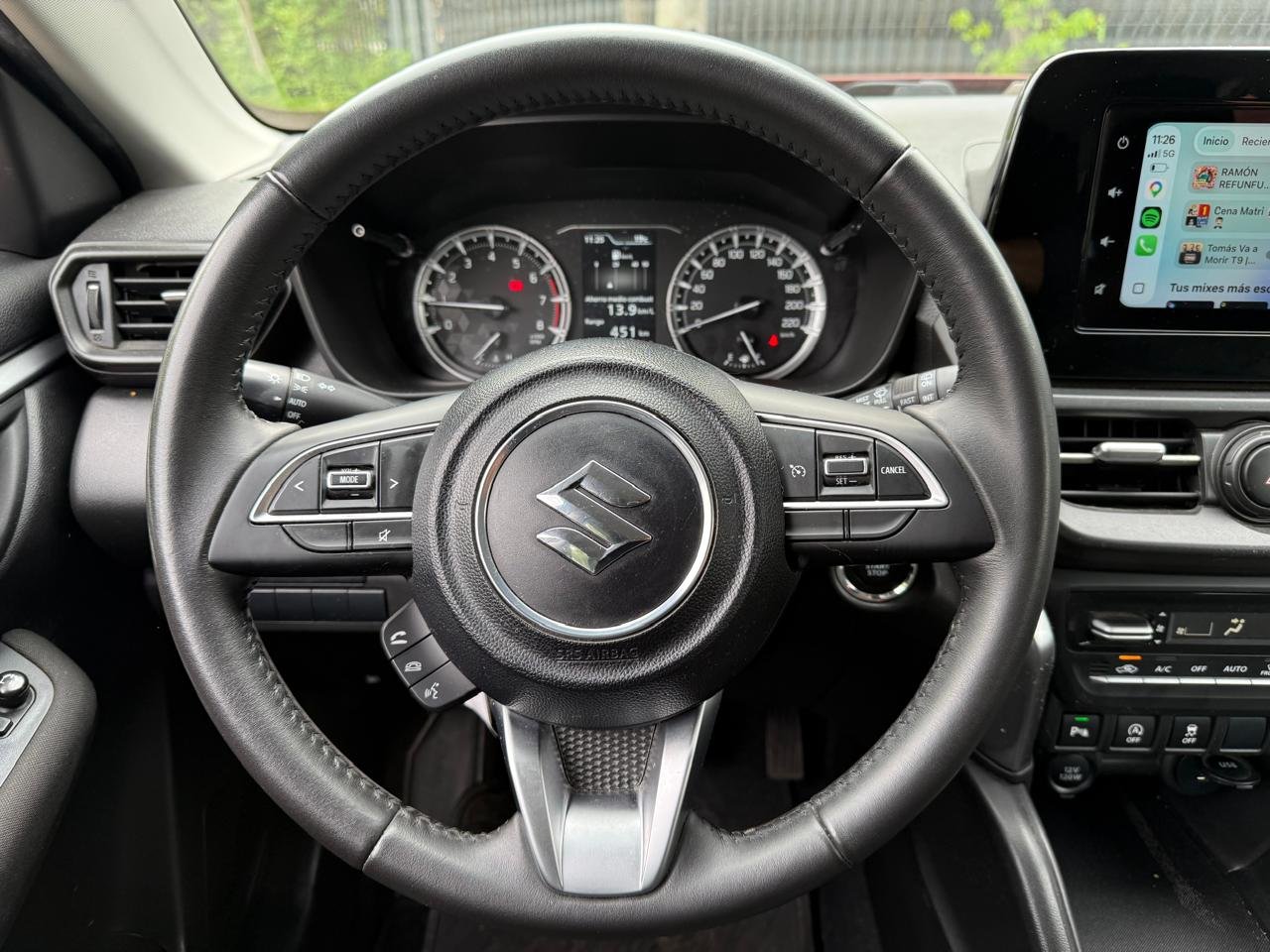 Suzuki Grand Vitara — foto 12 de 26