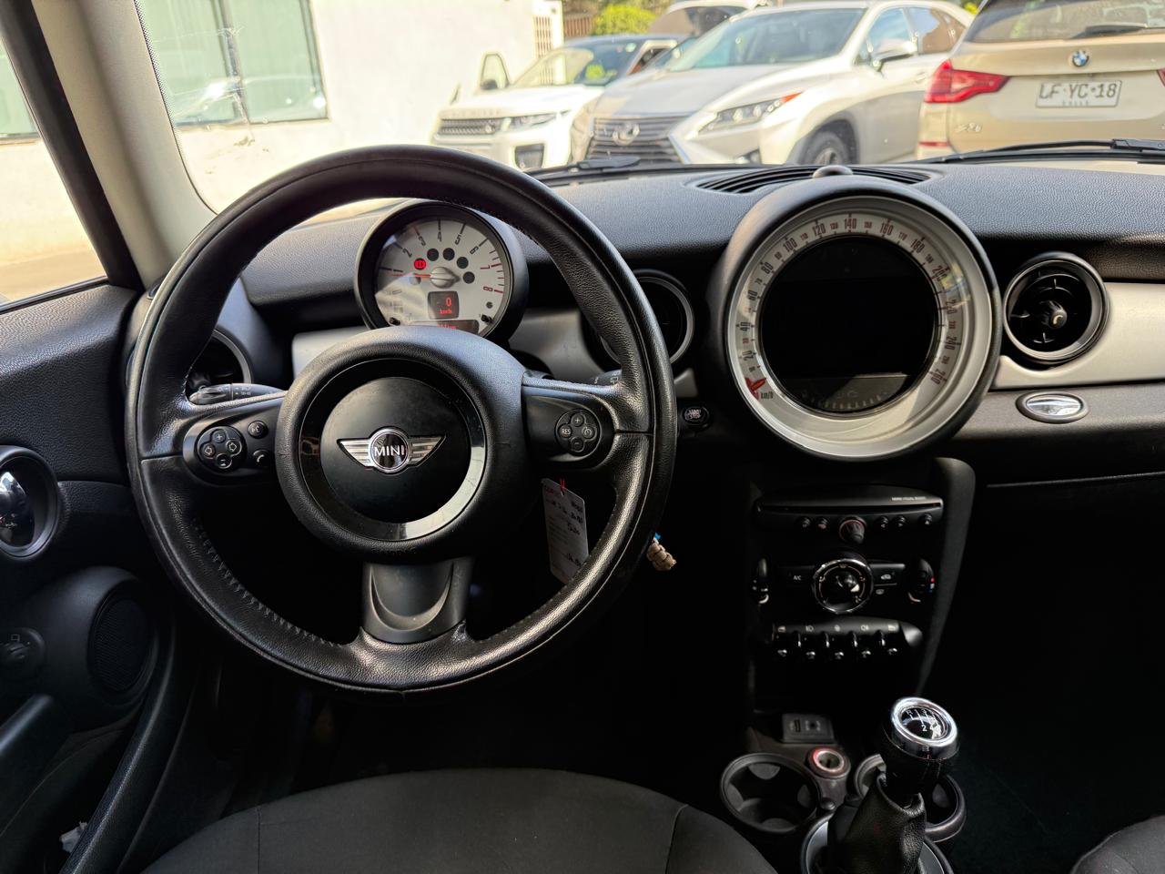 MINI Cooper — foto 13 de 27