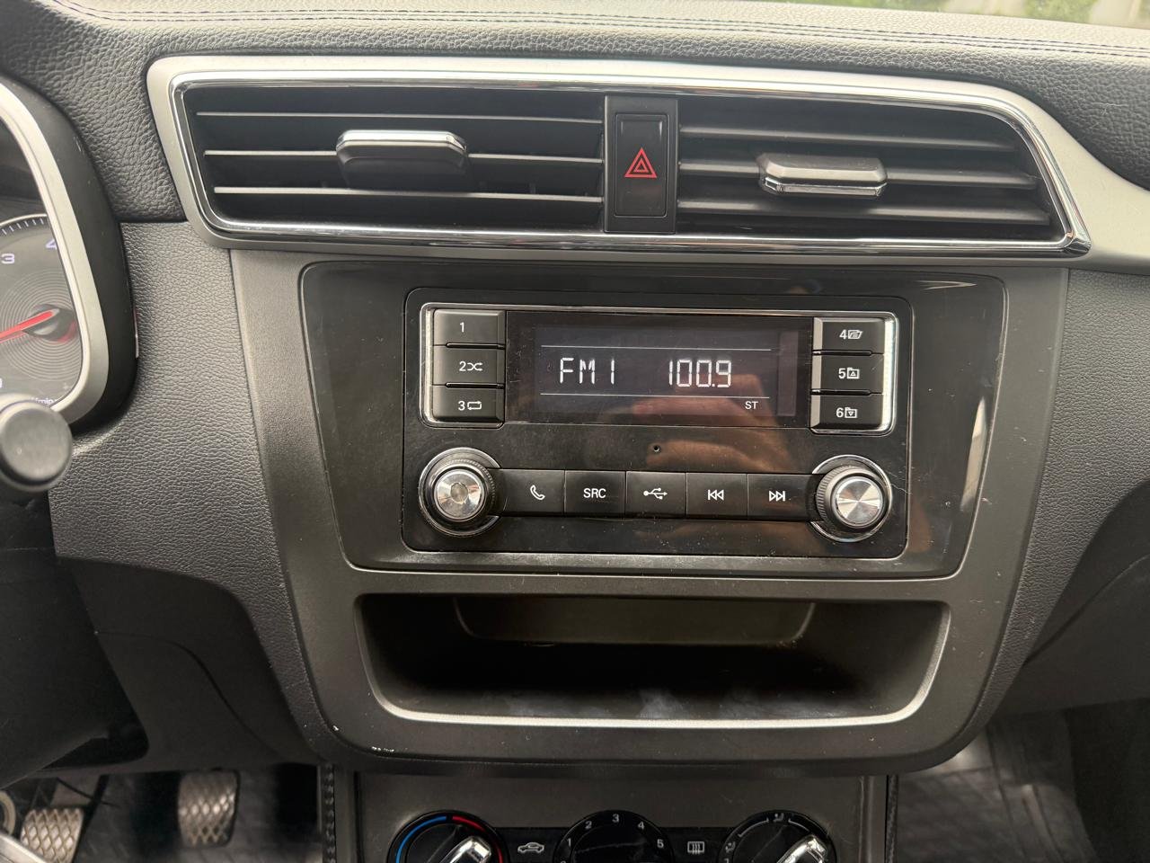 MG Zs — foto 13 de 23