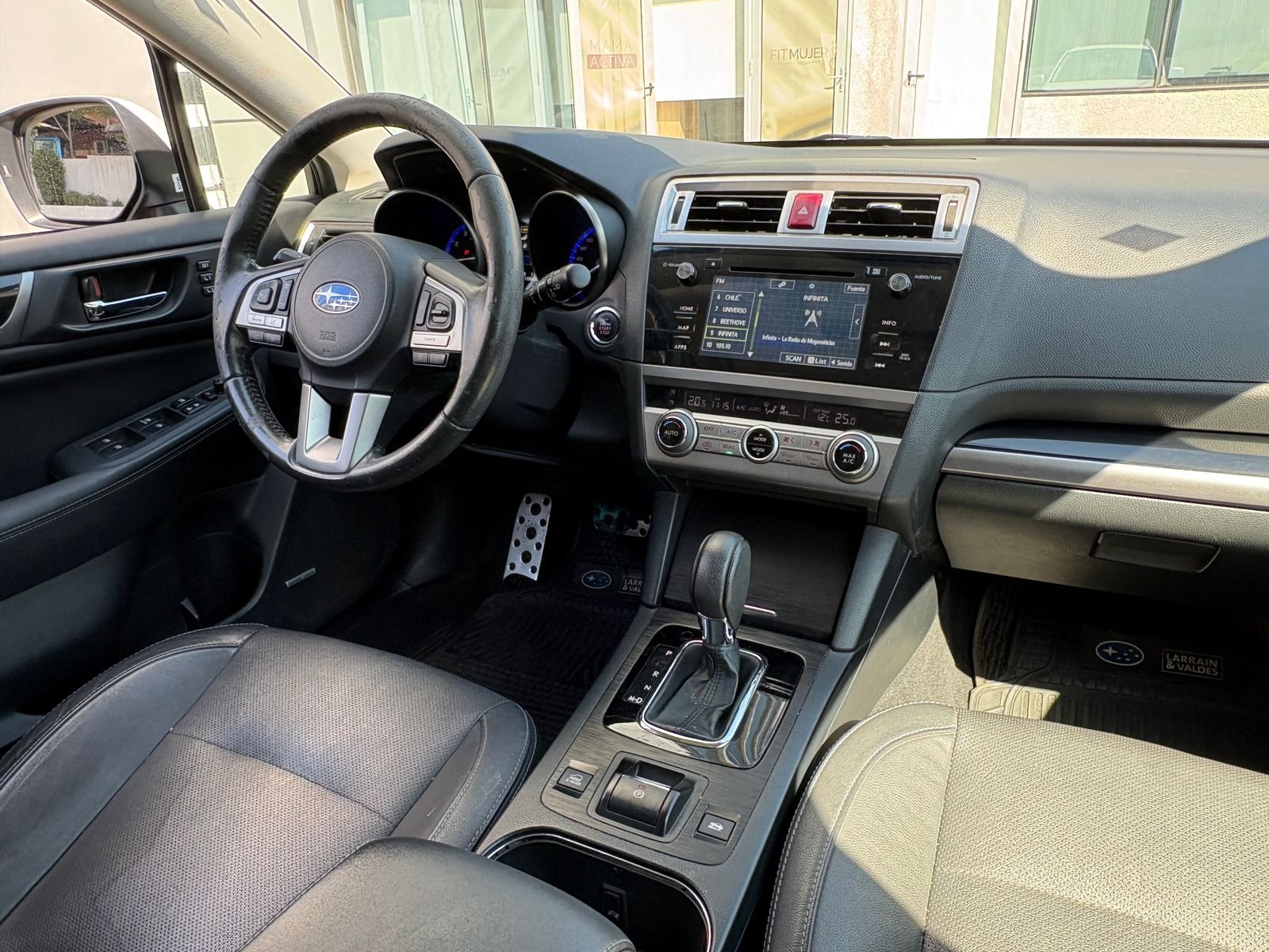 Subaru Outback — foto 14 de 27
