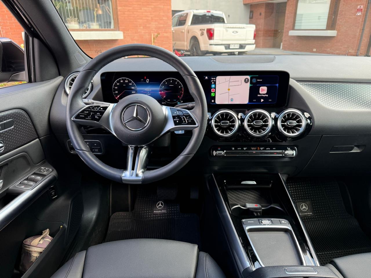 Mercedes-Benz Gla200 — foto 13 de 26