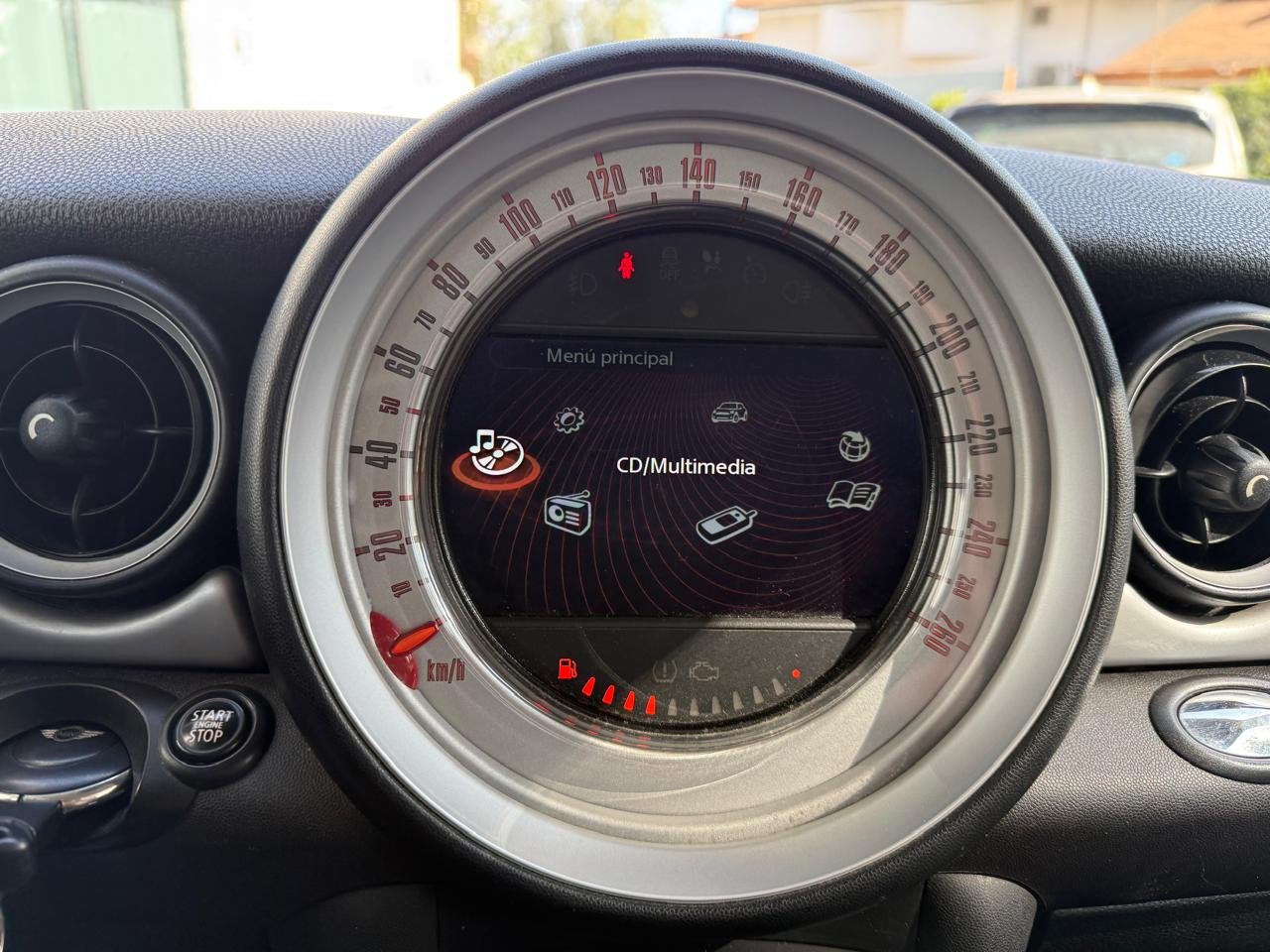 MINI Cooper — foto 14 de 27