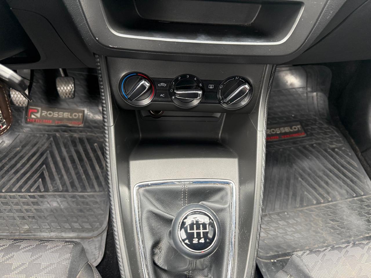 MG Zs — foto 14 de 23